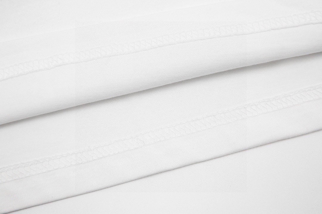 【BALENCIAGA  公式旗艦店】バレンシアガ  Tシャツ ご好評に付き再入荷！