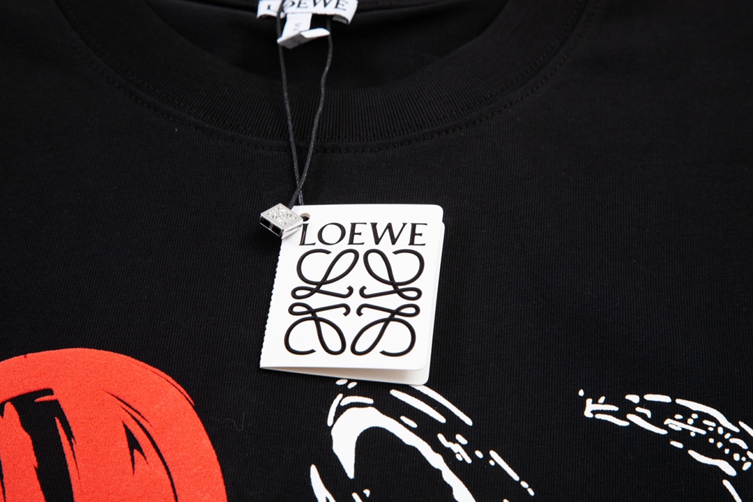 【LOEWE 公式旗艦店】ロエベ  Tシャツ ご好評に付き再入荷！