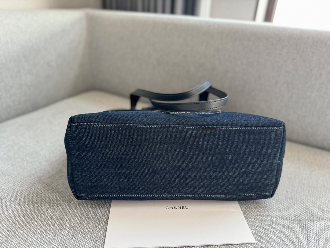 【CHANEL  公式旗艦店】シャネル   ハンドバッグ  当日出荷 好評に付き再入荷！36*30CM