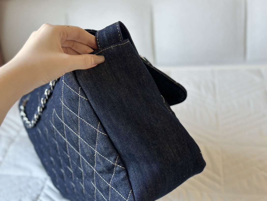 【CHANEL  公式旗艦店】シャネル   ハンドバッグ  当日出荷 好評に付き再入荷！42*34CM