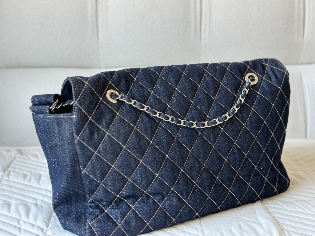 【CHANEL  公式旗艦店】シャネル   ハンドバッグ  当日出荷 好評に付き再入荷！42*34CM