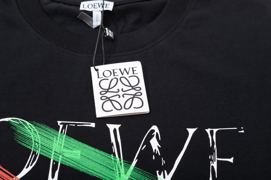 【LOEWE 公式旗艦店】ロエベ  Tシャツ ご好評に付き再入荷！