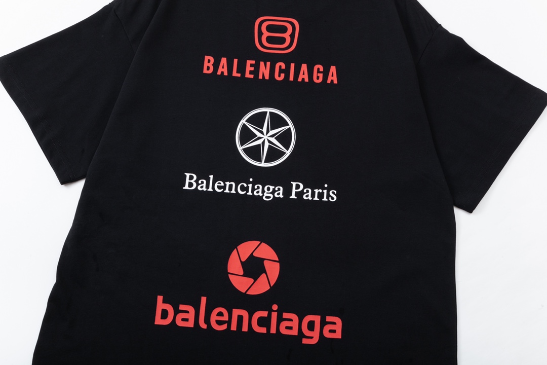 【BALENCIAGA  公式旗艦店】バレンシアガ  Tシャツ ご好評に付き再入荷！