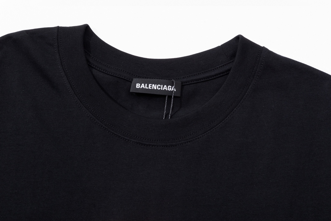 【BALENCIAGA  公式旗艦店】バレンシアガ  Tシャツ ご好評に付き再入荷！