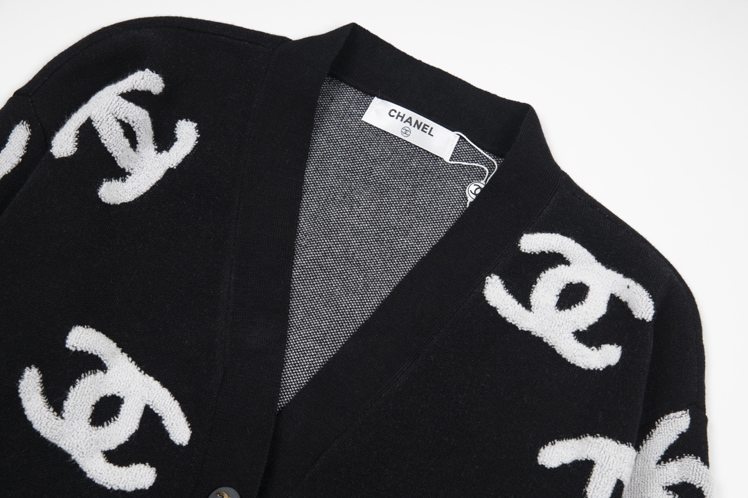 【CHANEL  公式旗艦店】シャネル  セーター好評に付き再入荷！ 241102