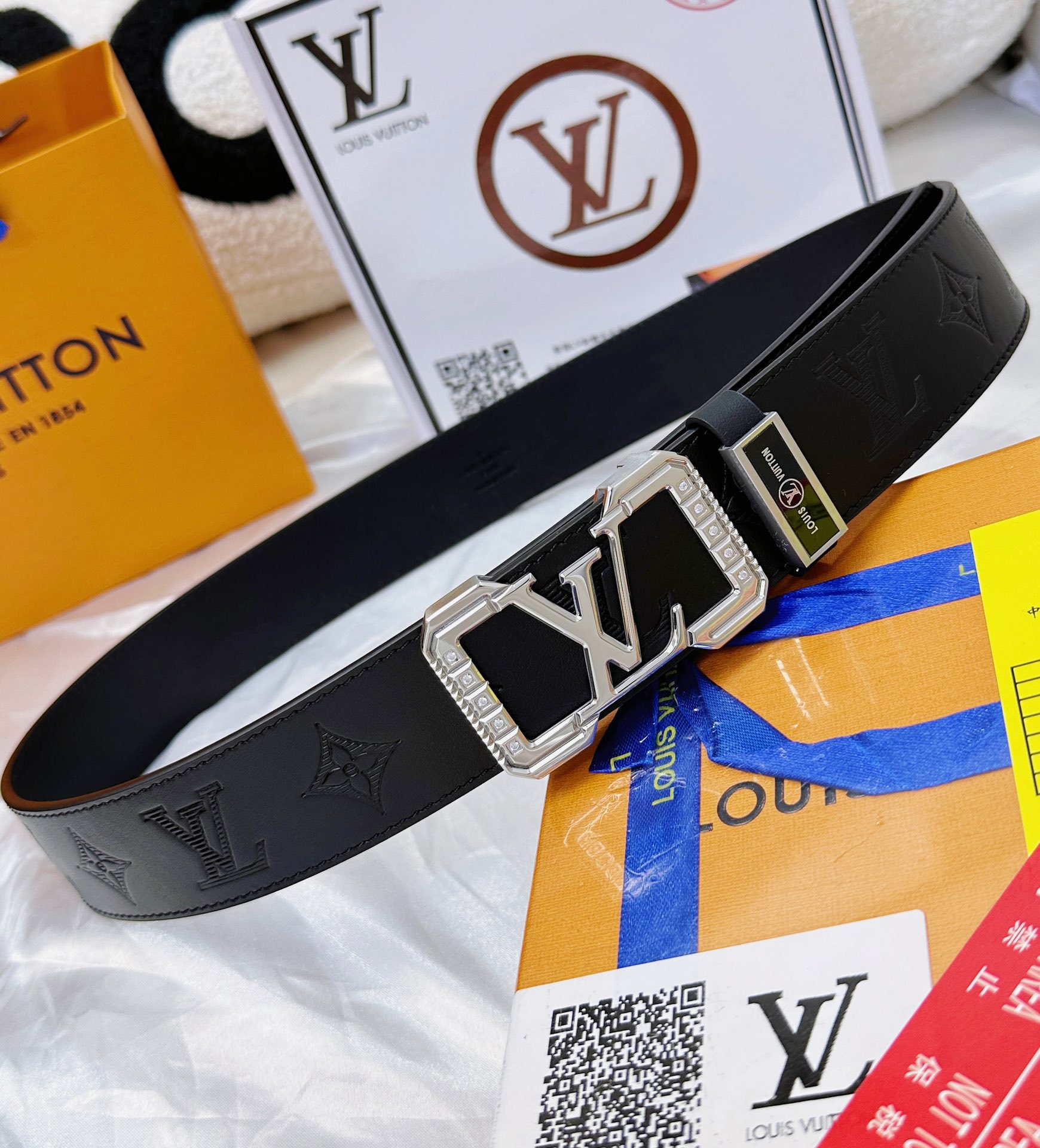 LV【LOUIS VUITTON】(ルイヴィトン) 3.8cmベルト メンズ  240903
