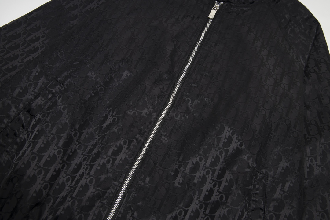 【PRADA  公式旗艦店】プラダ  ジャケット着 好評に付き再入荷 240827