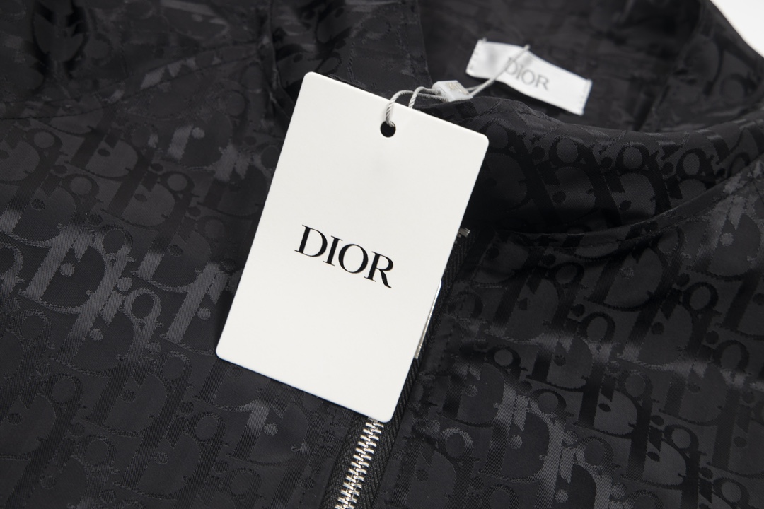 【PRADA  公式旗艦店】プラダ  ジャケット着 好評に付き再入荷 240827