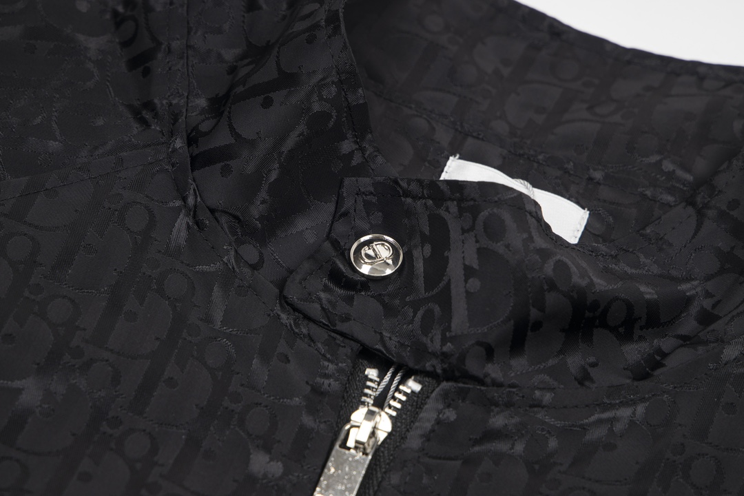 【PRADA  公式旗艦店】プラダ  ジャケット着 好評に付き再入荷 240827