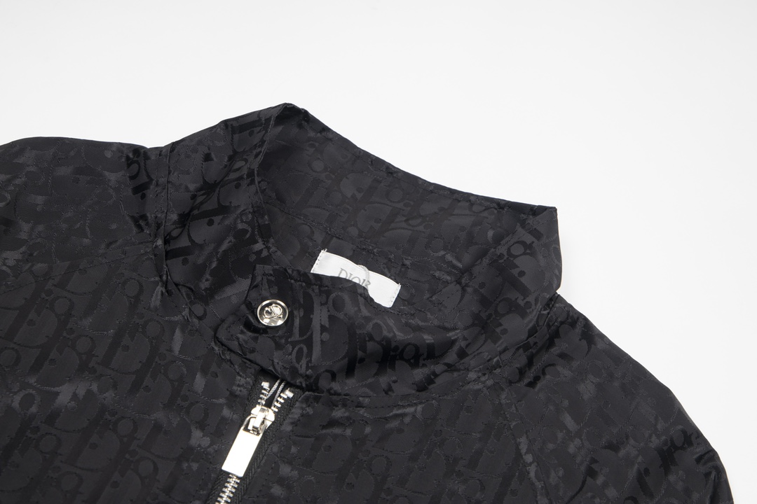 【PRADA  公式旗艦店】プラダ  ジャケット着 好評に付き再入荷 240827