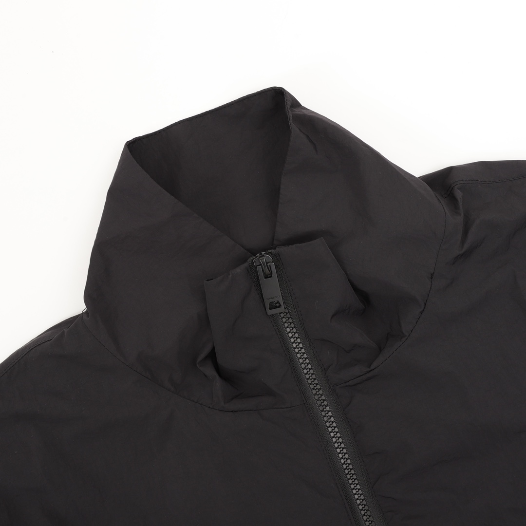 【BURBERRY  公式旗艦店】バーバリー   ジャケット着 好評に付き再入荷！241112