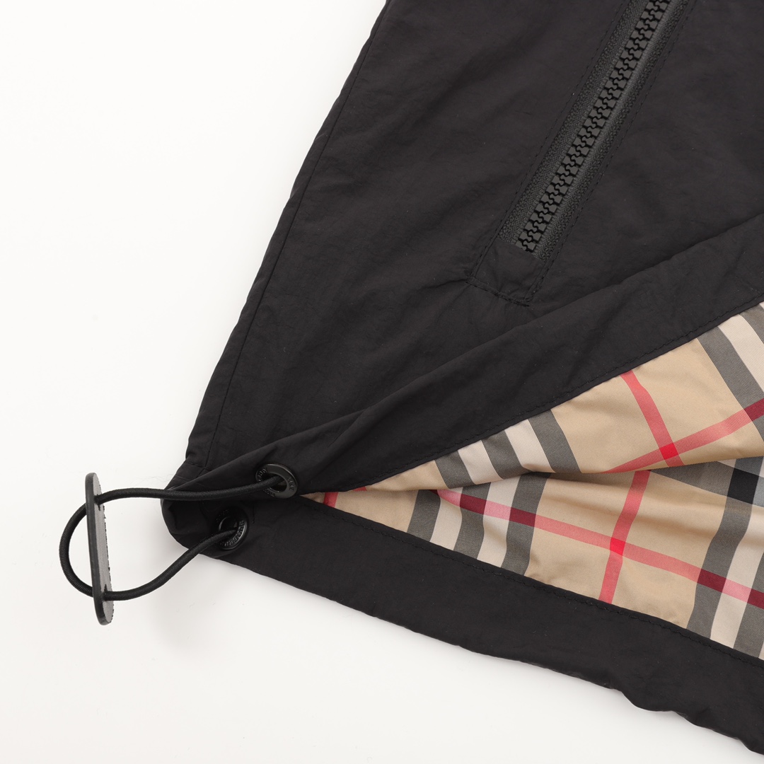 【BURBERRY  公式旗艦店】バーバリー   ジャケット着 好評に付き再入荷！241112