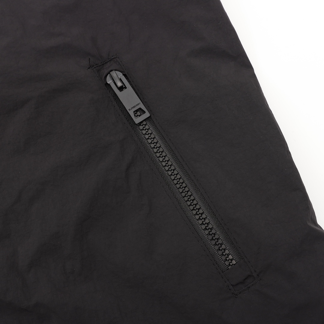 【BURBERRY  公式旗艦店】バーバリー   ジャケット着 好評に付き再入荷！241112