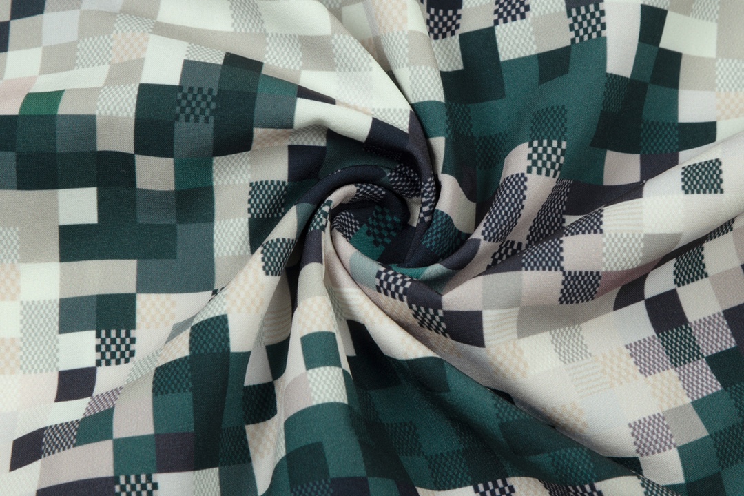 【LOUIS VUITTON 公式旗艦店】ルイヴィトン  シャツ  ご好評に付き再入荷 240715