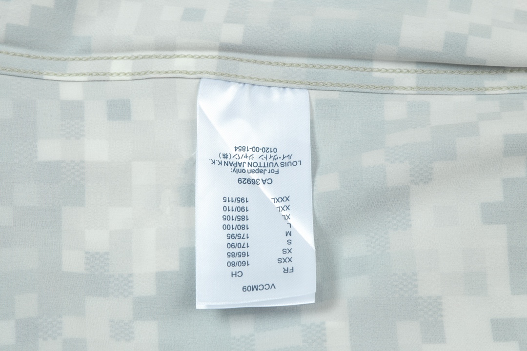 【LOUIS VUITTON 公式旗艦店】ルイヴィトン  シャツ  ご好評に付き再入荷 240715