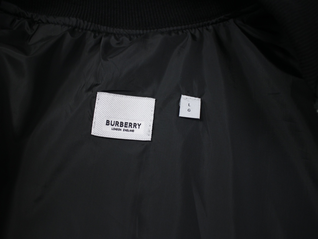 【BURBERRY 公式旗艦店】バーバリー パーカースウェットご好評に付き再入荷！240923