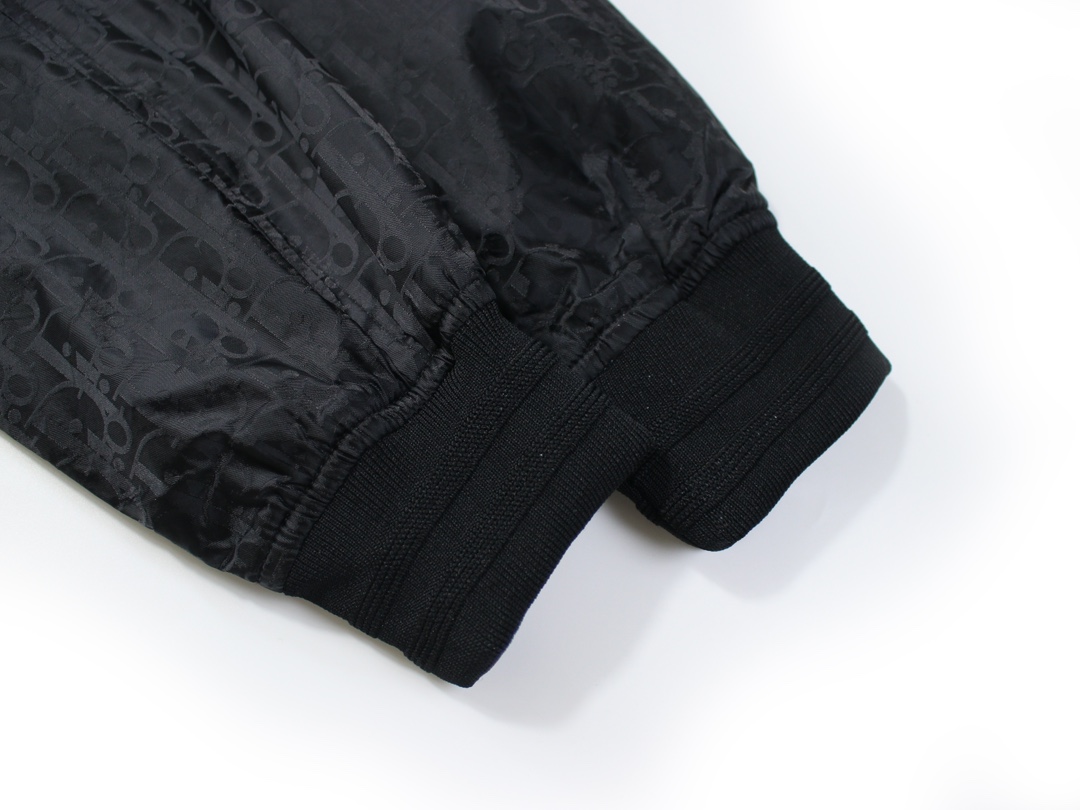 【DIOR  公式旗艦店】ディオール   ジャケット着 好評に付き再入荷！ 240923