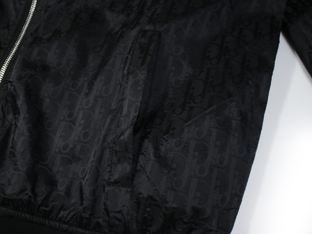 【DIOR  公式旗艦店】ディオール   ジャケット着 好評に付き再入荷！ 240923