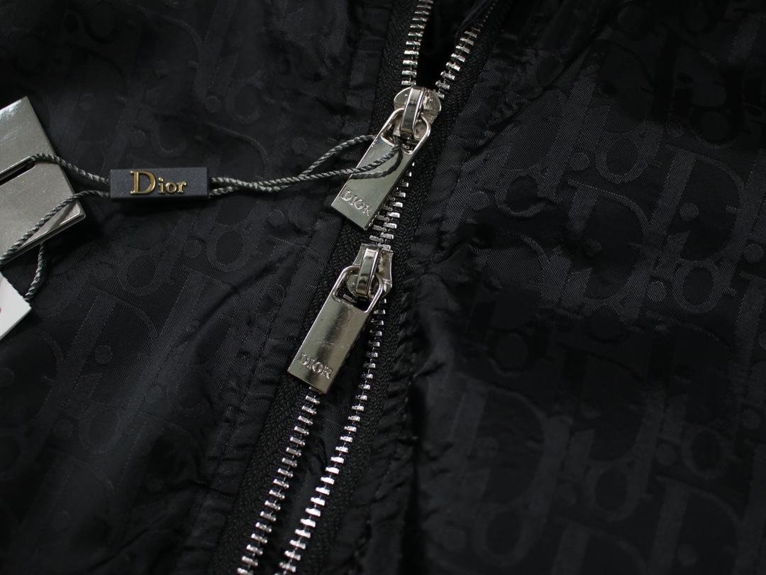 【DIOR  公式旗艦店】ディオール   ジャケット着 好評に付き再入荷！ 240923