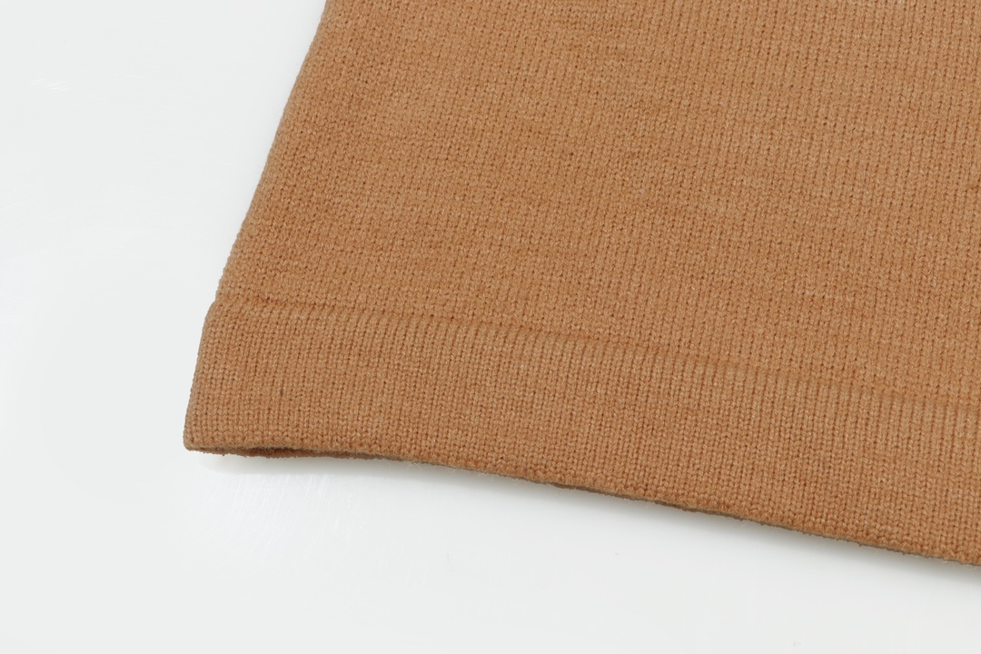 【CHROME HEARTS  公式旗艦店】クロムハーツ  セーター好評に付き再入荷！ 241030