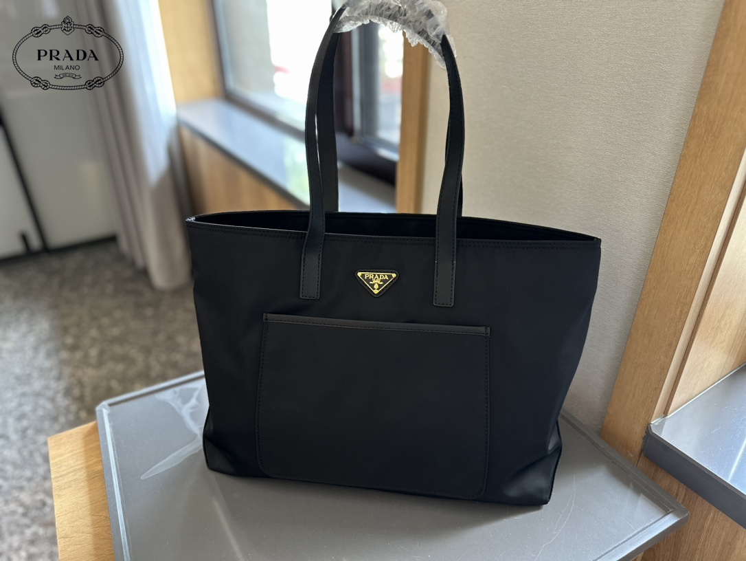 【PRADA  公式 旗艦店】プラダ   ハンドバッグ当日出荷 好評に付き再入荷！37*32CM  240719