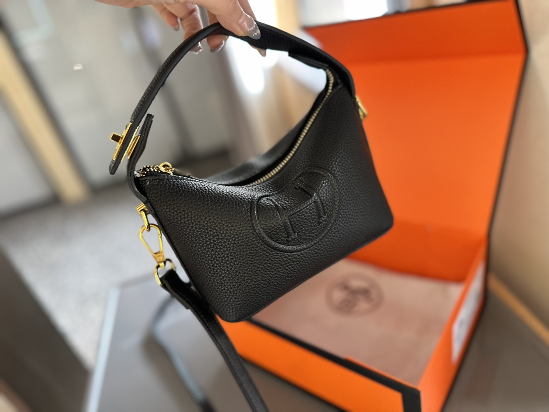 【Hermès 公式旗艦店】エルメス ハンドバッグ 当日出荷 好評に付き再入荷！18CM  240724