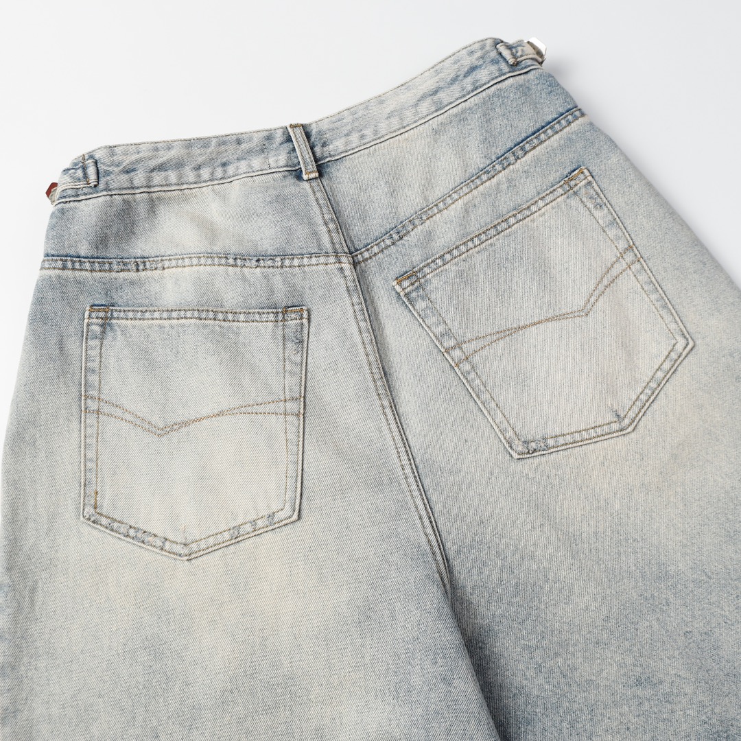 【BALENCIAGA  公式旗艦店】バレンシアガ  ショートパンツご好評に付き再入荷 240717