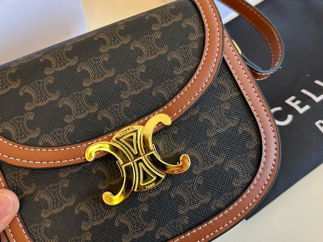 【CELINE 公式旗艦店】セリーヌ 斜めがけバッグ 当日出荷 好評に付き再入荷！18*16CM  1240722