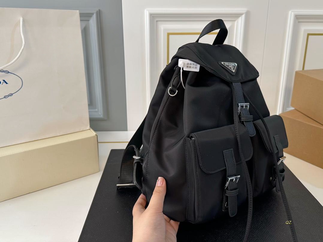 【PRADA  公式 旗艦店】プラダ   リュックサック当日出荷 好評に付き再入荷！30*33CM  240719