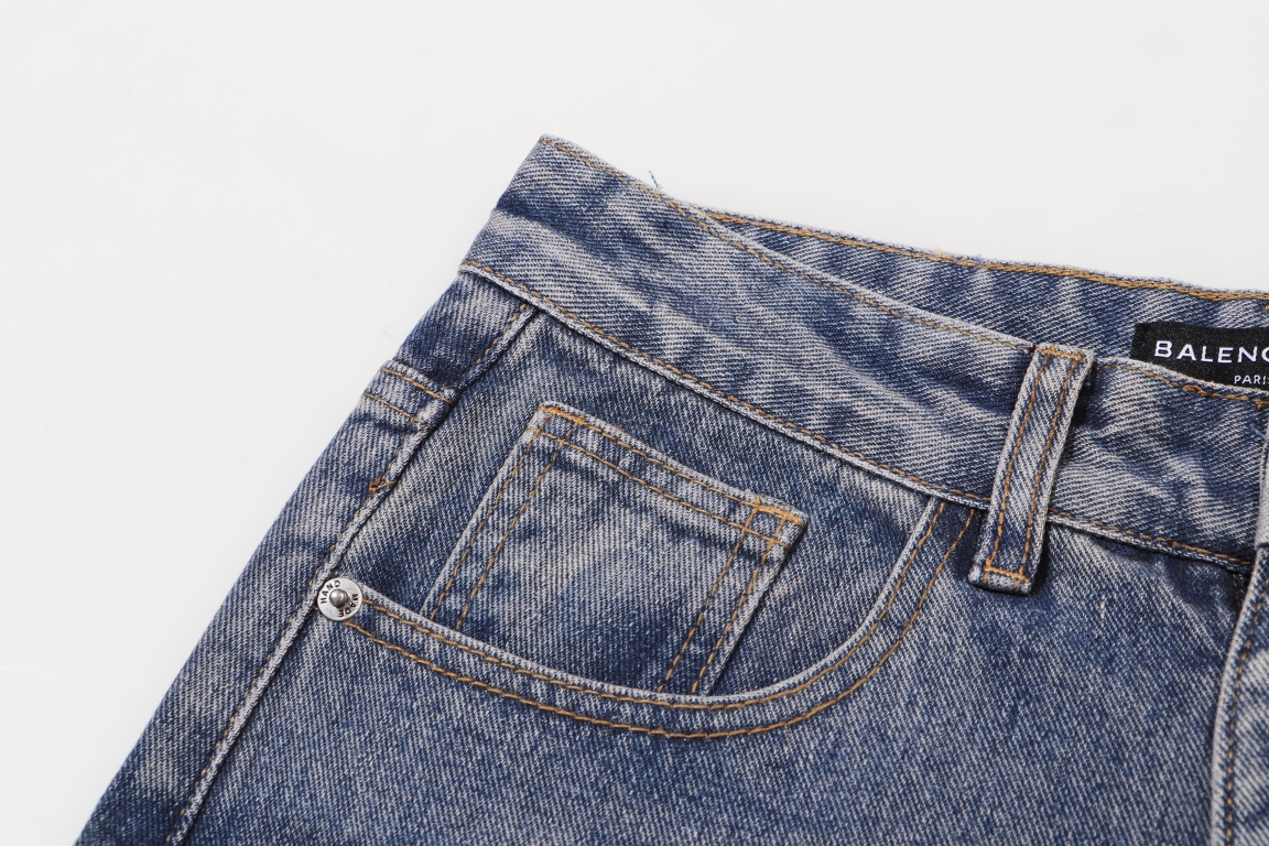 【BALENCIAGA 公式旗艦店】バレンシアガ  ジーパン  ご好評に付き再入荷  240830