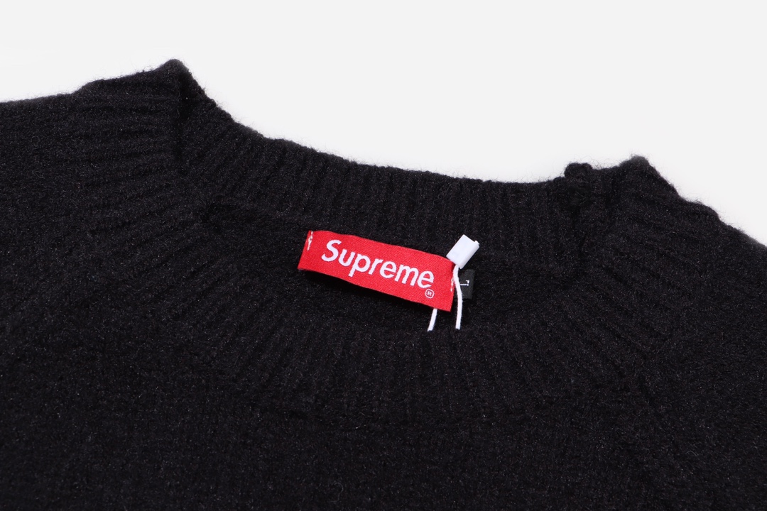 【supreme 公式旗艦店】セーター好評に付き再入荷！ 241030