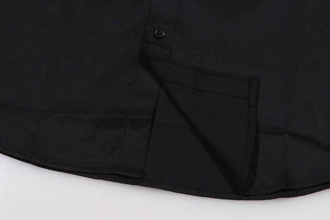 【BURBERRY 公式旗艦店】バーバリー  シャツ  ご好評に付き再入荷 240716