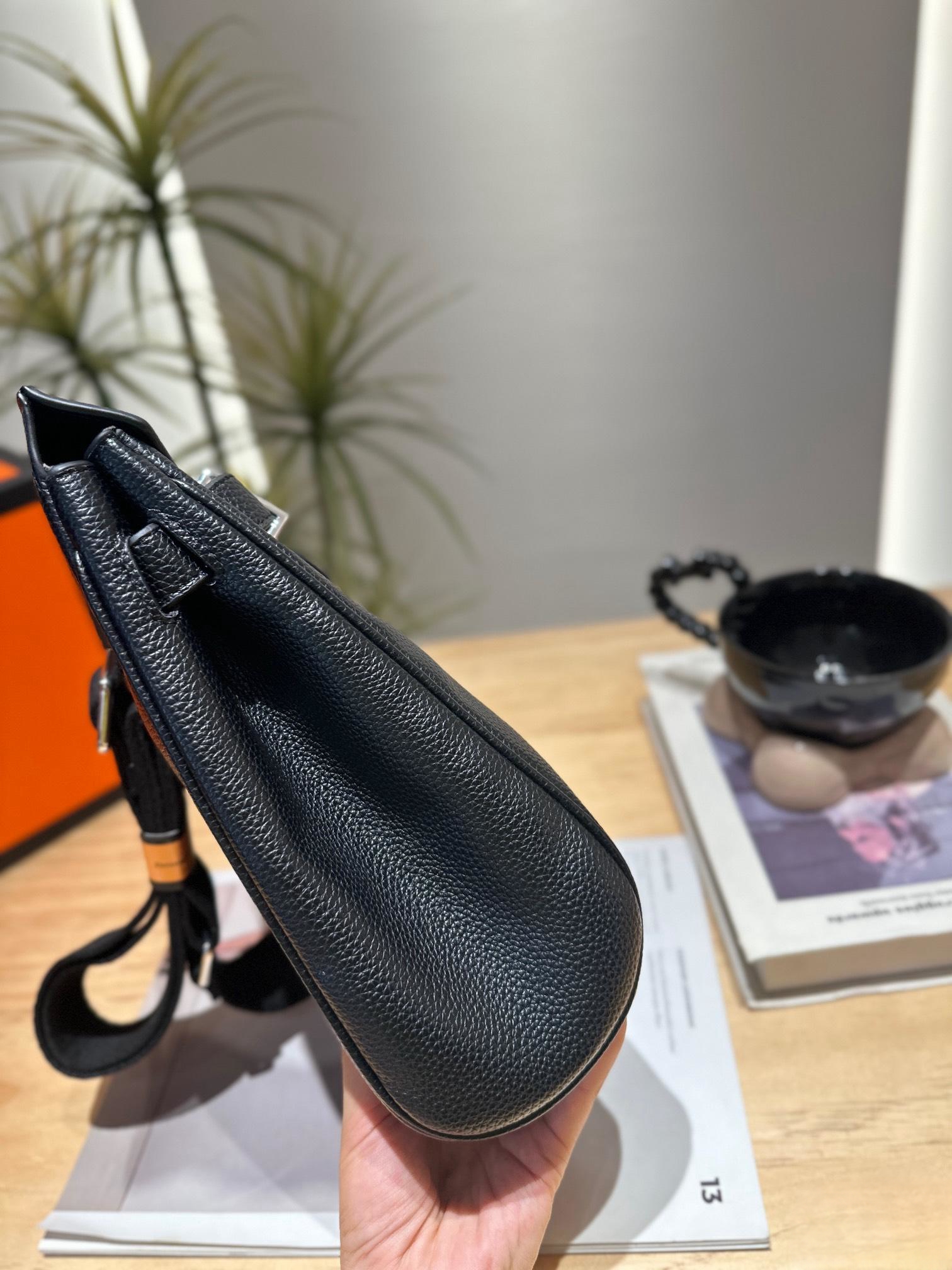 【Hermès 公式旗艦店】エルメス 胸ポケット 当日出荷 好評に付き再入荷！20*24CM  240724