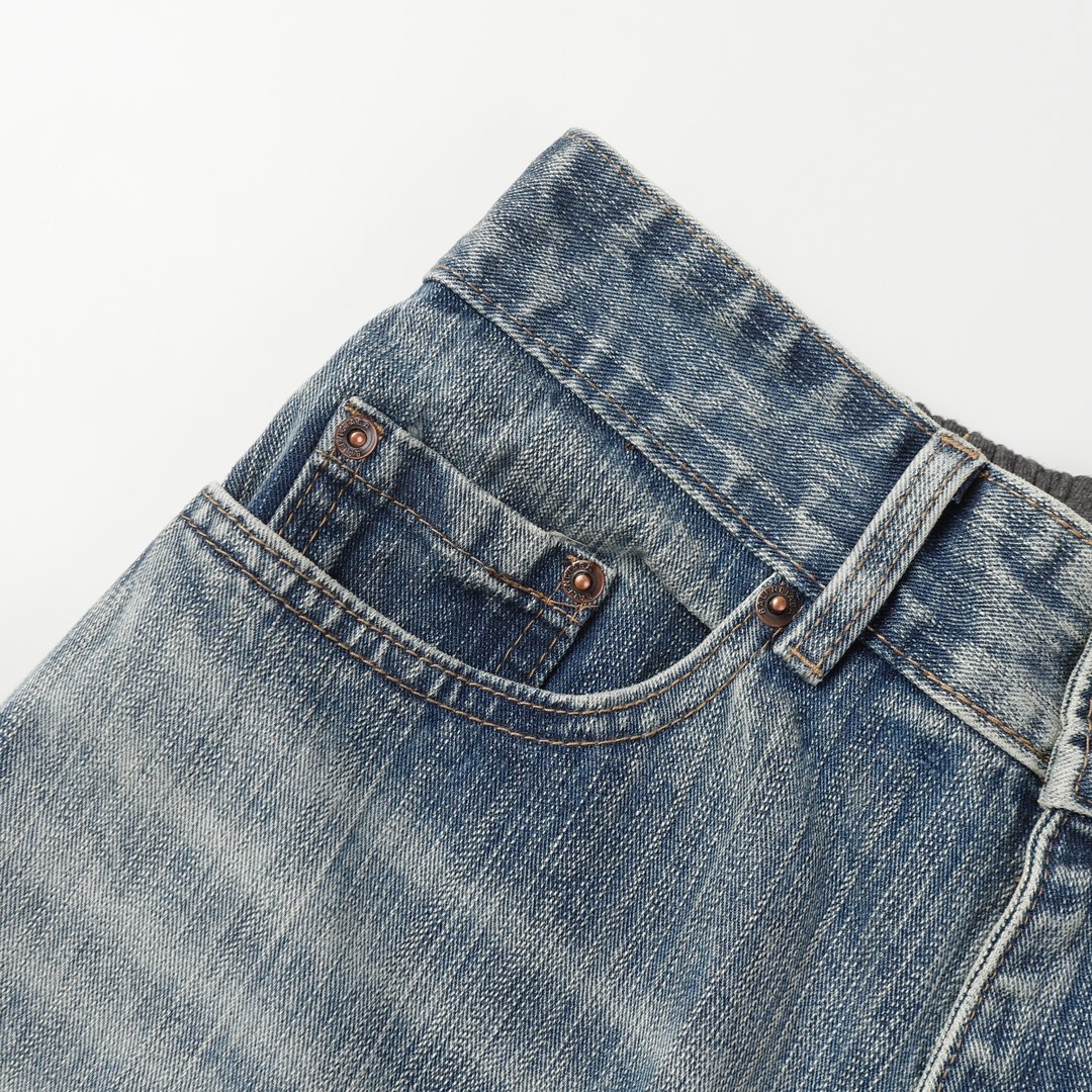 【BALENCIAGA 公式旗艦店】バレンシアガ  ジーパン  ご好評に付き再入荷  240830