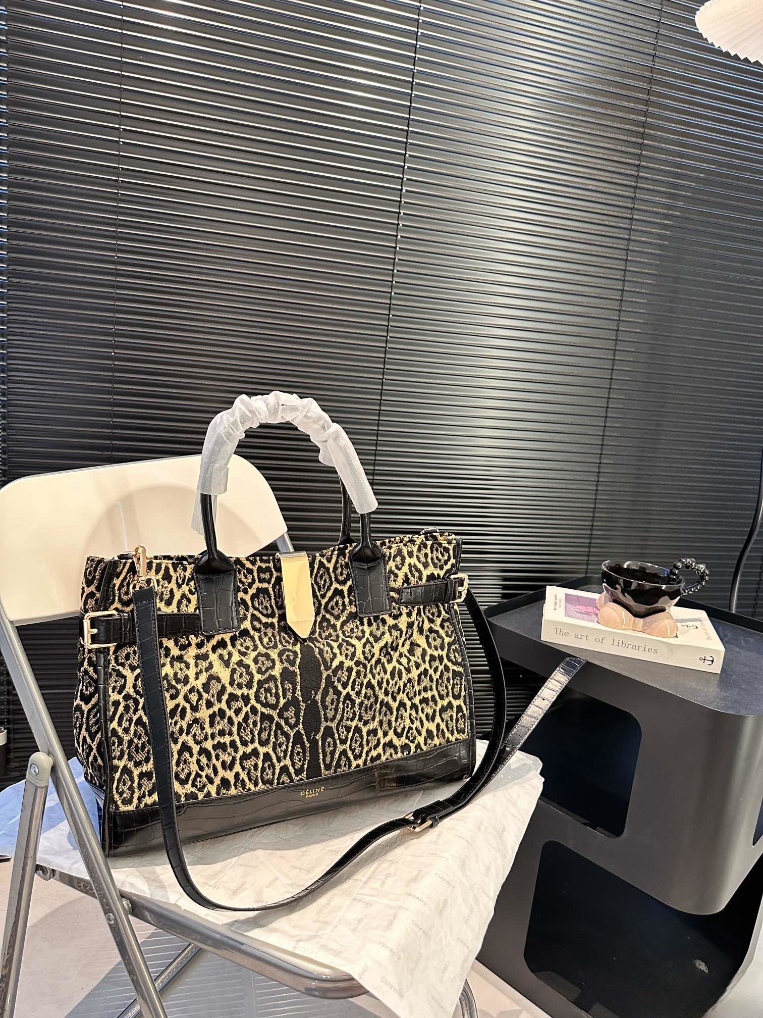 【CELINE 公式旗艦店】セリーヌ ハンドバッグ 当日出荷 好評に付き再入荷！39*29CM  1240723