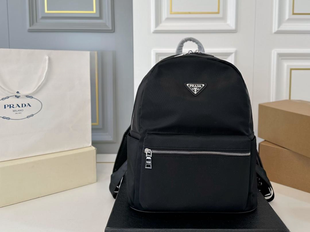 【PRADA  公式 旗艦店】プラダ   リュックサック当日出荷 好評に付き再入荷！31*36CM  240719