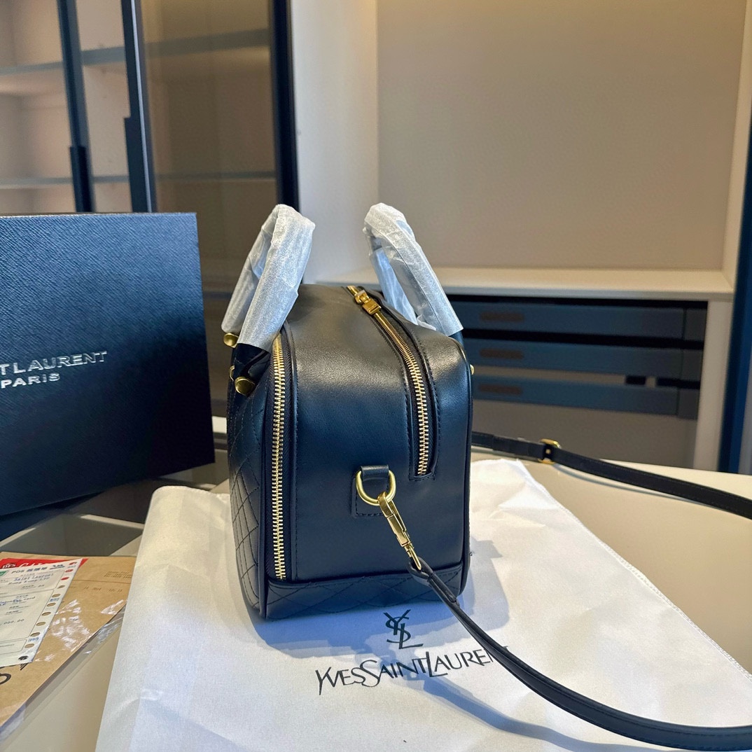 【YSL SAINT LAURENT 公式旗艦店】サンローラン  旅行かばん 当日出荷 好評に付き再入荷！31*19*13CM 240722