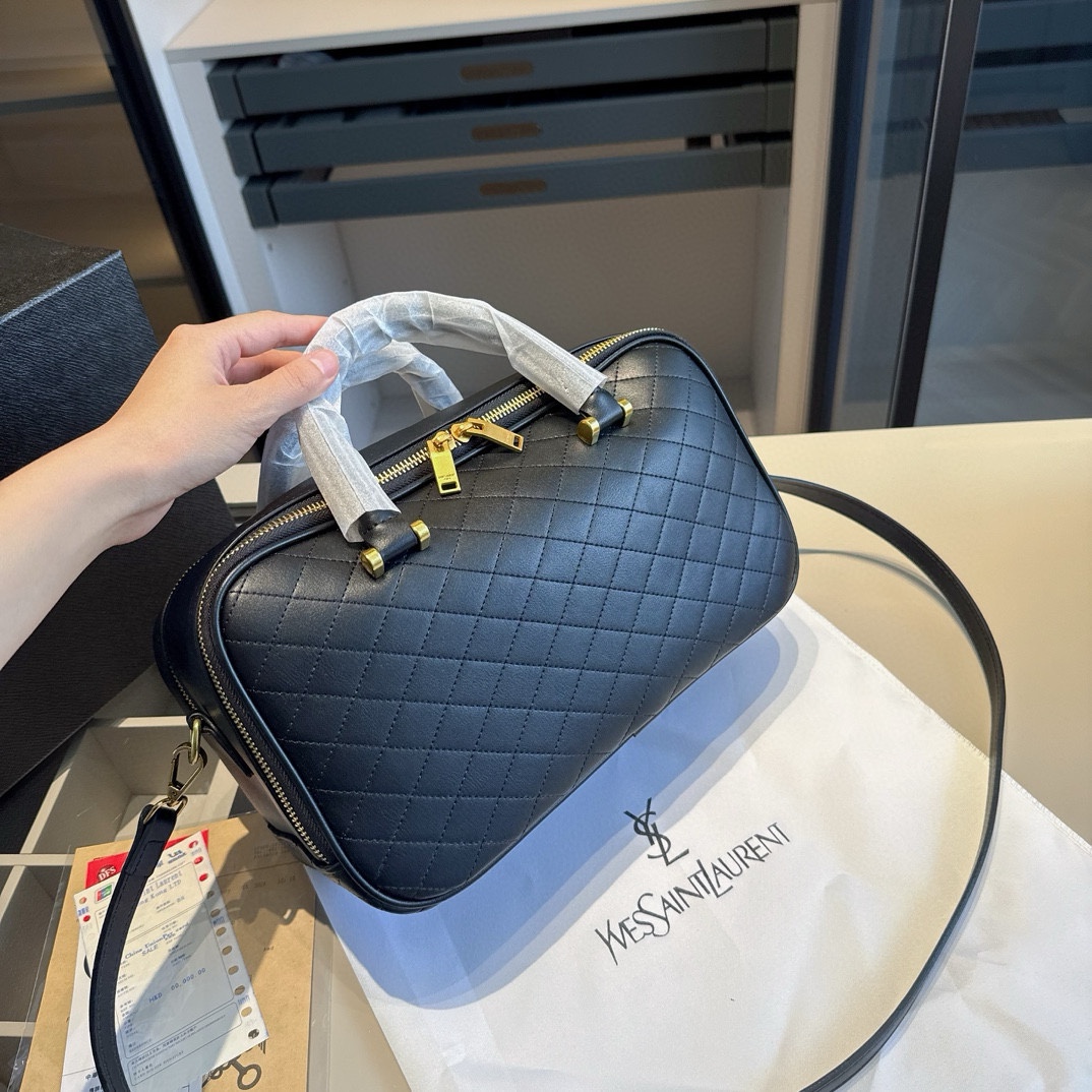 【YSL SAINT LAURENT 公式旗艦店】サンローラン  旅行かばん 当日出荷 好評に付き再入荷！31*19*13CM 240722