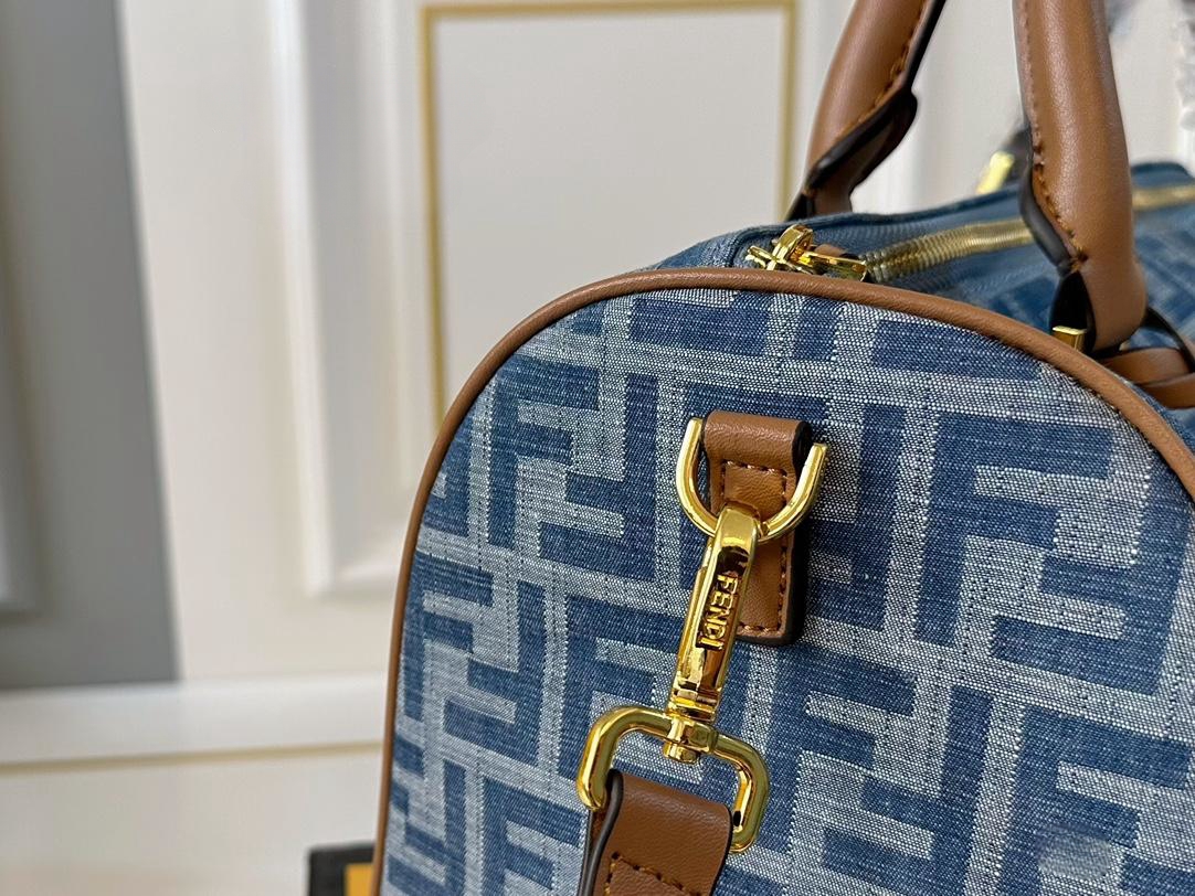 【FENDI  公式旗艦店】フェンディ  ハンドバッグ  当日出荷 好評に付き再入荷！30*20CM  240720