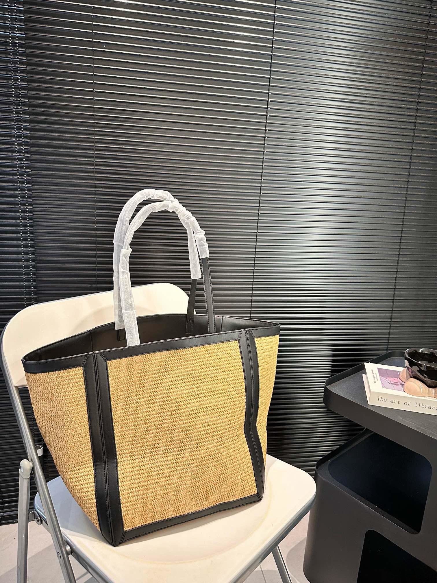 【CELINE 公式旗艦店】セリーヌ ハンドバッグ 当日出荷 好評に付き再入荷！27*31CM  1240723