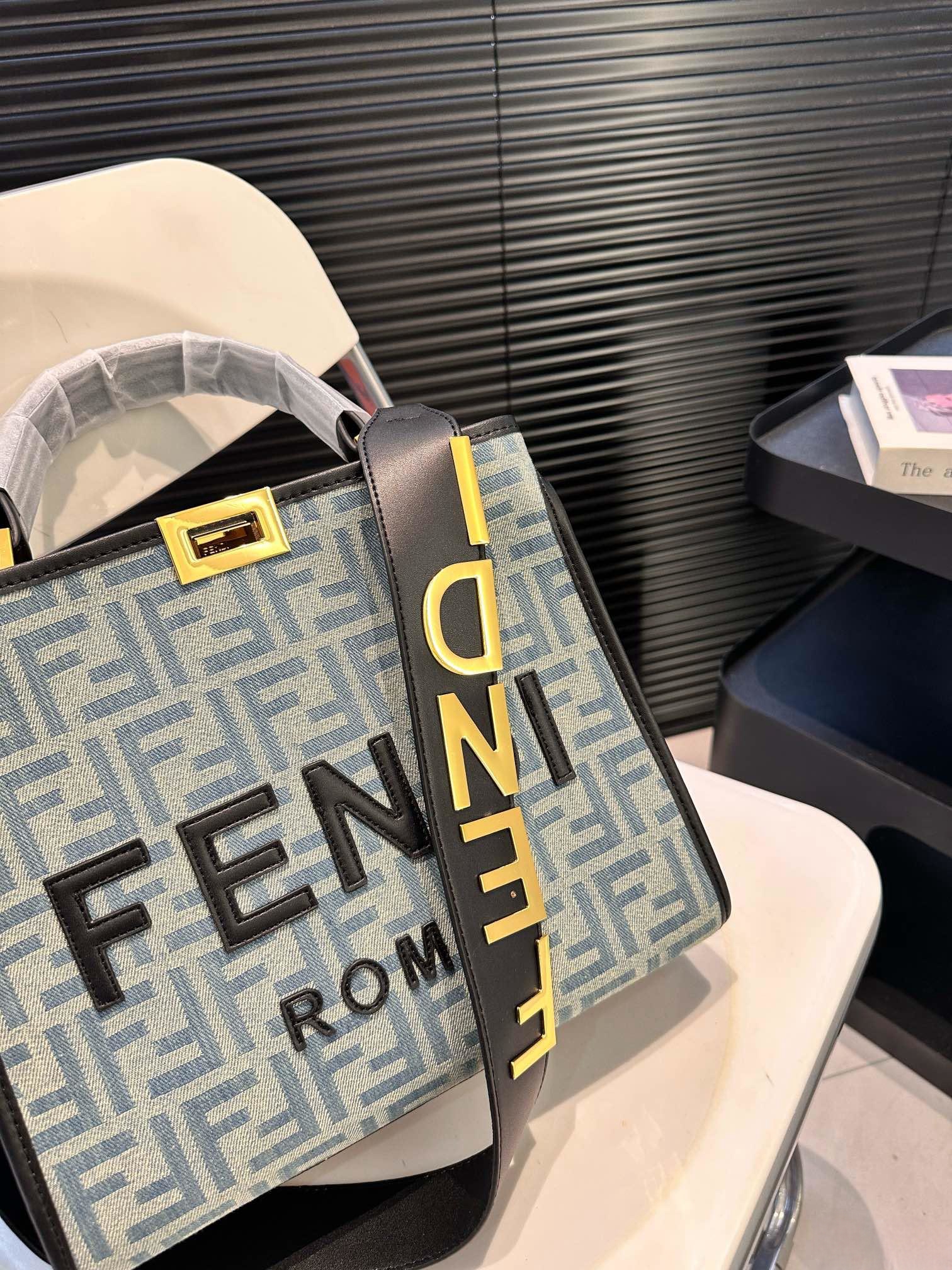 【FENDI  公式旗艦店】フェンディ 斜めがけバッグ  当日出荷 好評に付き再入荷！29*25CM  240720