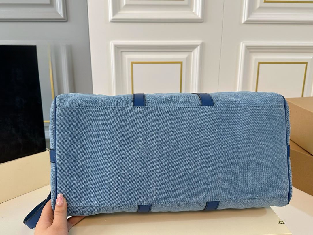 【CHANEL 公式旗艦店】シャネル 斜めがけバッグ 当日出荷 好評に付き再入荷！44*25CM  240723