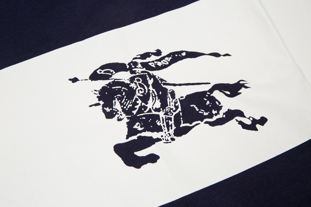 【BURBERRY  公式旗艦店】バーバリー Tシャツ ご好評に付き再入荷 240718