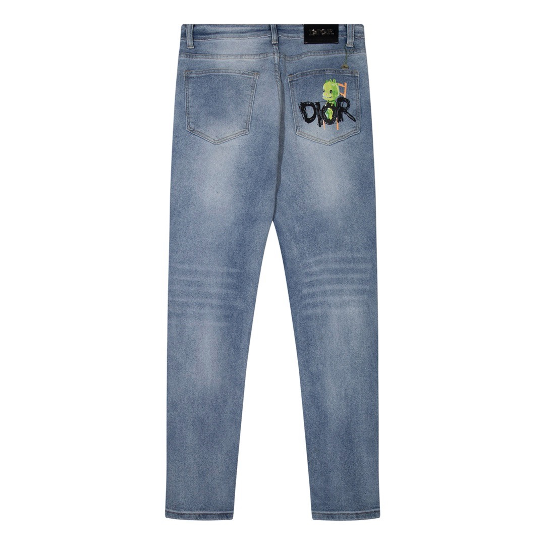 【DIOR 公式旗艦店】ディオール  ジーパン  ご好評に付き再入荷  240831