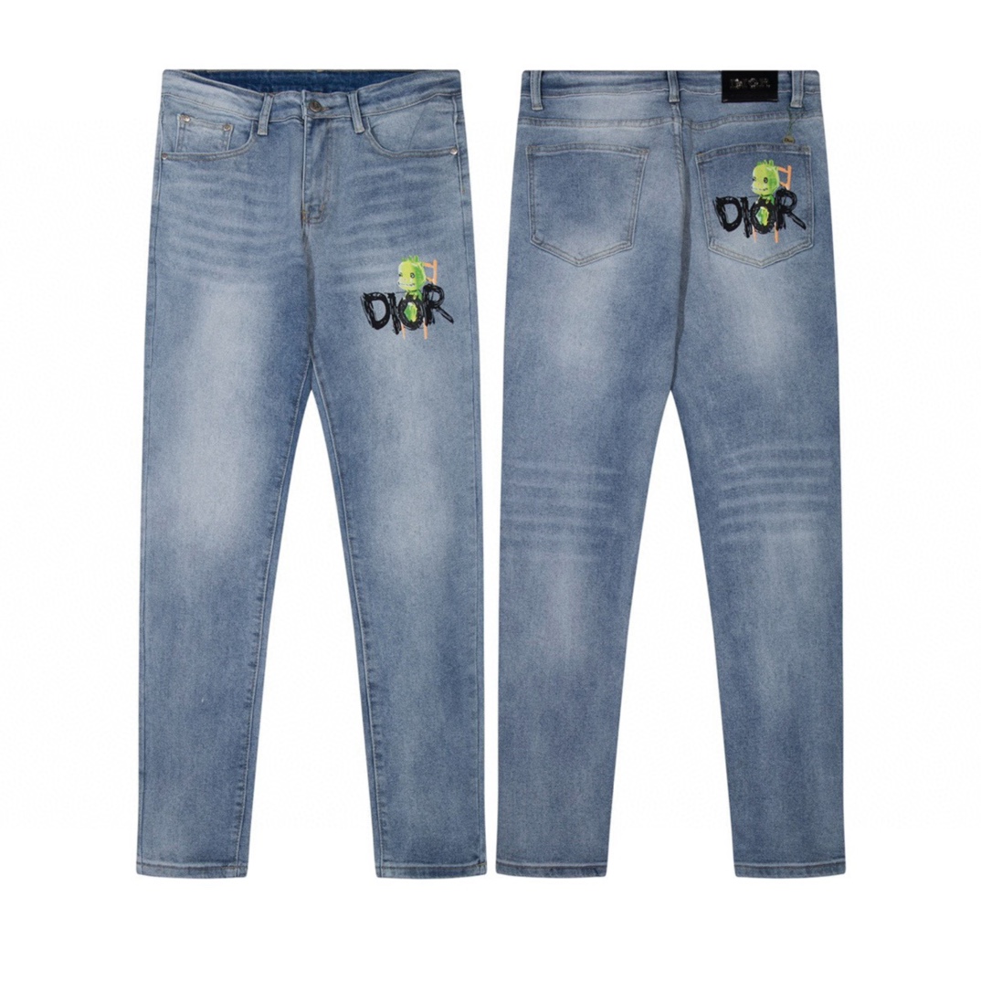 【DIOR 公式旗艦店】ディオール  ジーパン  ご好評に付き再入荷  240831