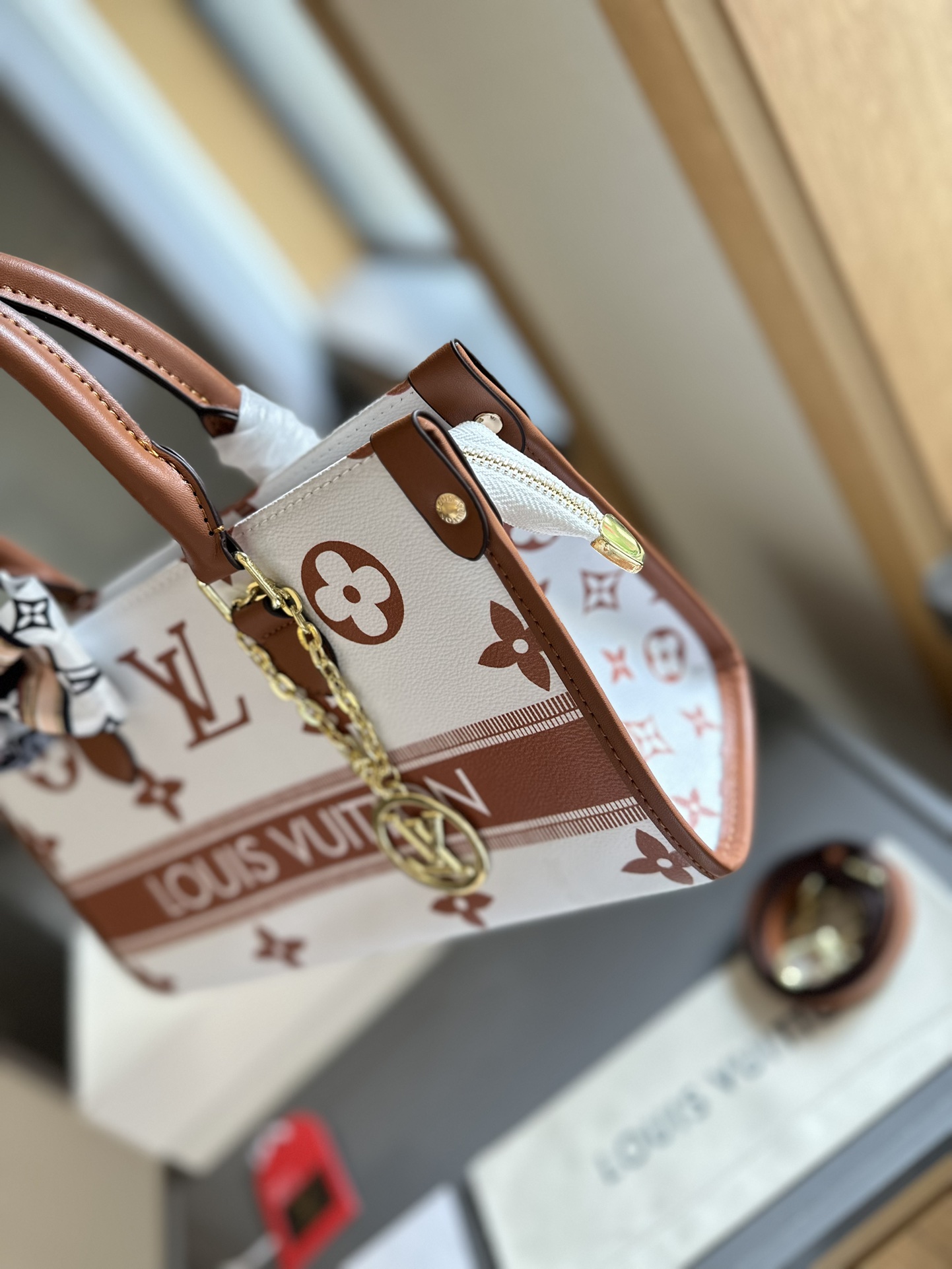 【LOUIS VUITTON 公式旗艦店】ルイヴィトン  斜めがけバッグ 当日出荷 好評に付き再入荷！25*14CM  240722