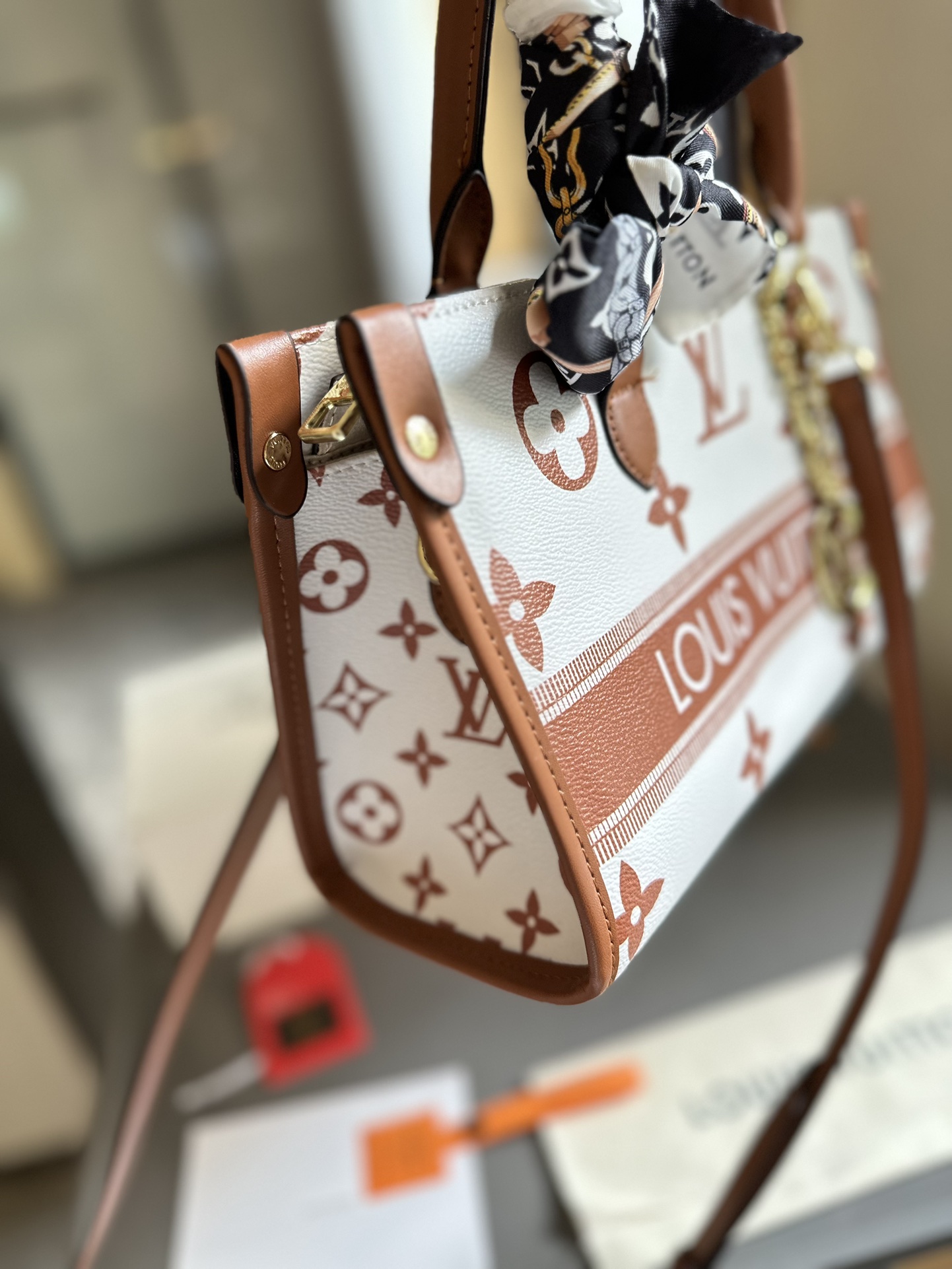 【LOUIS VUITTON 公式旗艦店】ルイヴィトン  斜めがけバッグ 当日出荷 好評に付き再入荷！25*14CM  240722