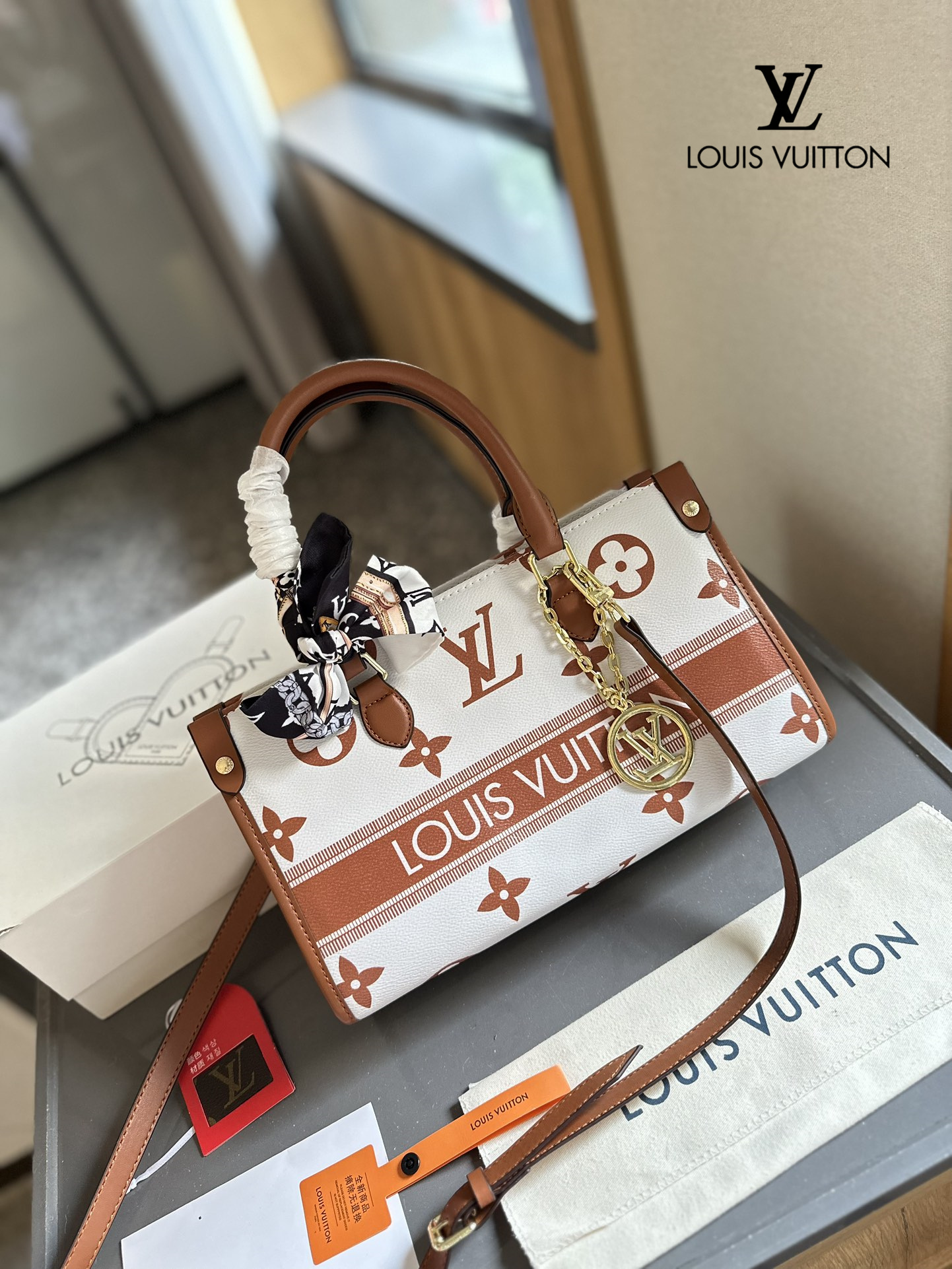 【LOUIS VUITTON 公式旗艦店】ルイヴィトン  斜めがけバッグ 当日出荷 好評に付き再入荷！25*14CM  240722