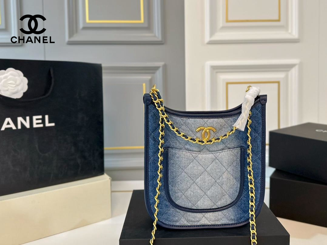 【CHANEL 公式旗艦店】シャネル 斜めがけバッグ 当日出荷 好評に付き再入荷！22*21CM  240723
