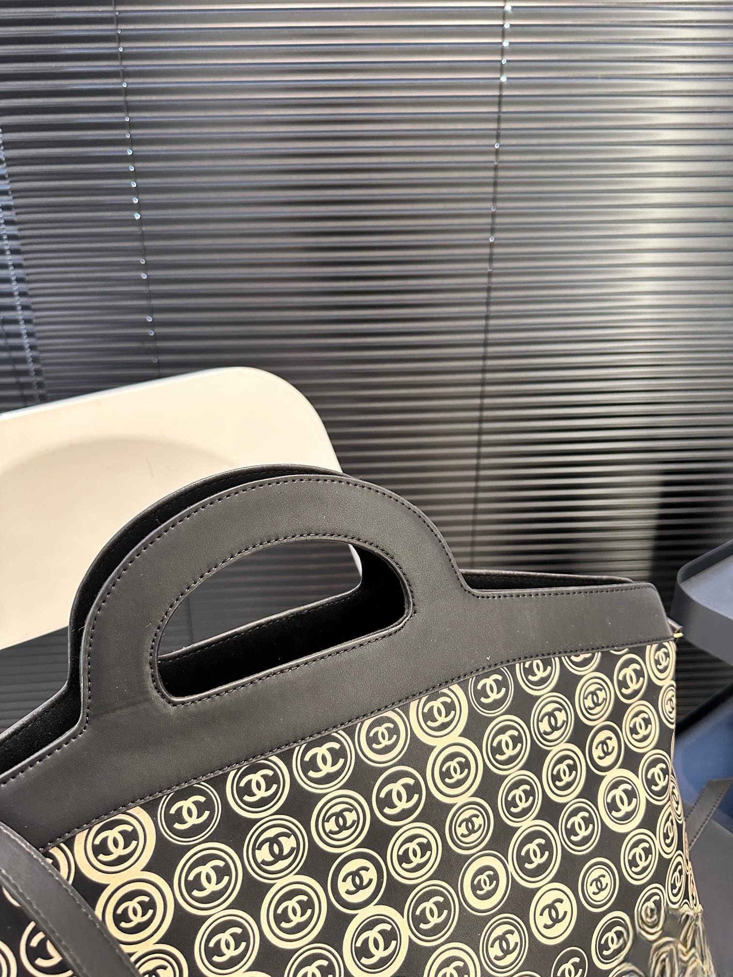 【CHANEL 公式旗艦店】シャネル 斜めがけバッグ 当日出荷 好評に付き再入荷！45*28CM  240723